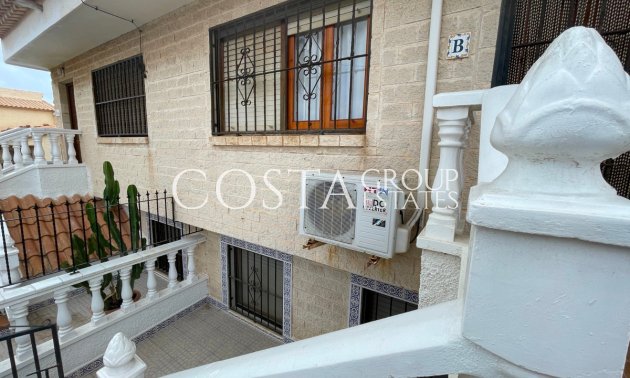 Resale - House -
Torrevieja - La Mata