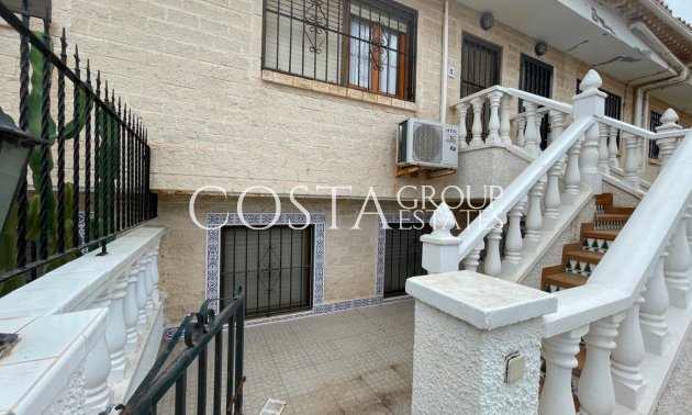 Resale - House -
Torrevieja - La Mata