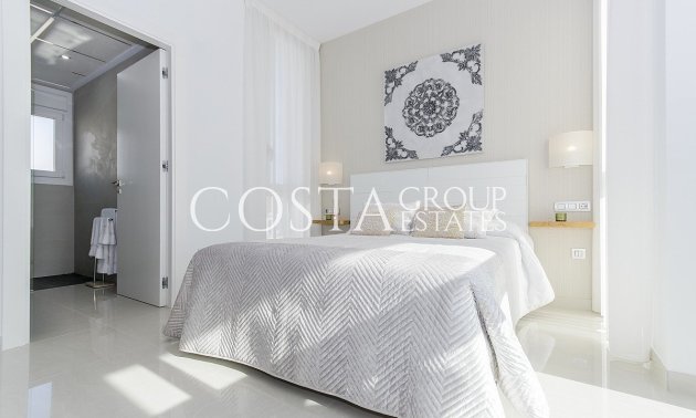 Neue Gebäude - Villa -
Los Montesinos - La Herrada