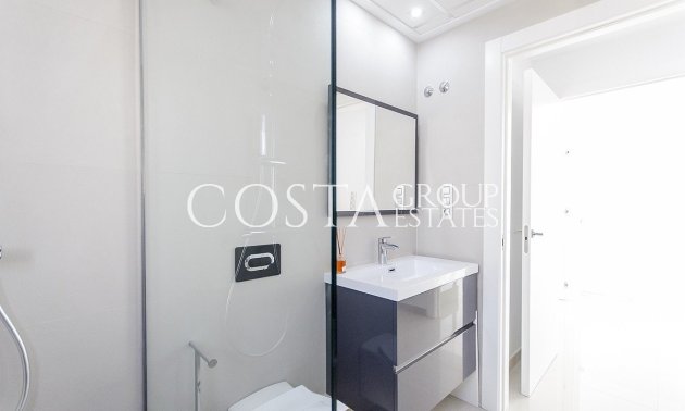 Neue Gebäude - Villa -
Los Montesinos - La Herrada