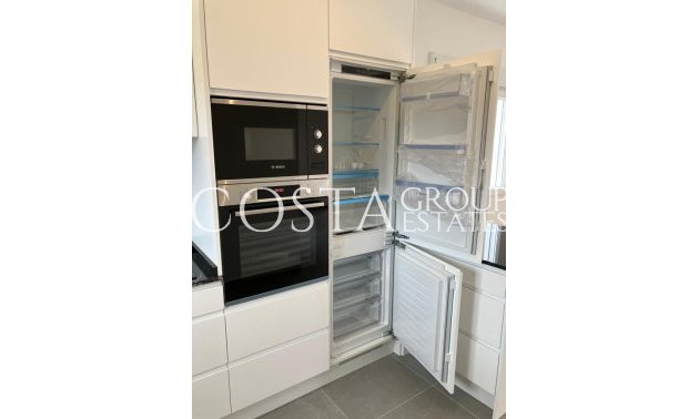 Nowy budynek - Willa -
La Romana