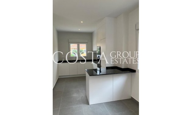 Nowy budynek - Willa -
La Romana