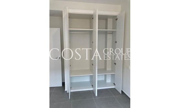 Nowy budynek - Willa -
La Romana