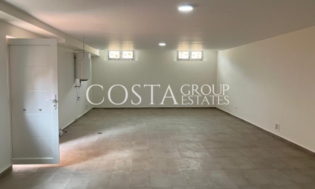 Nowy budynek - Willa -
La Romana