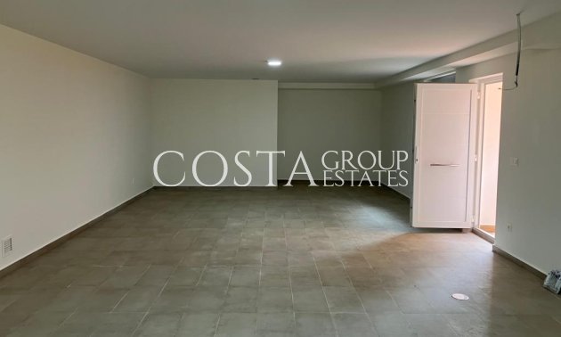 Nowy budynek - Willa -
La Romana