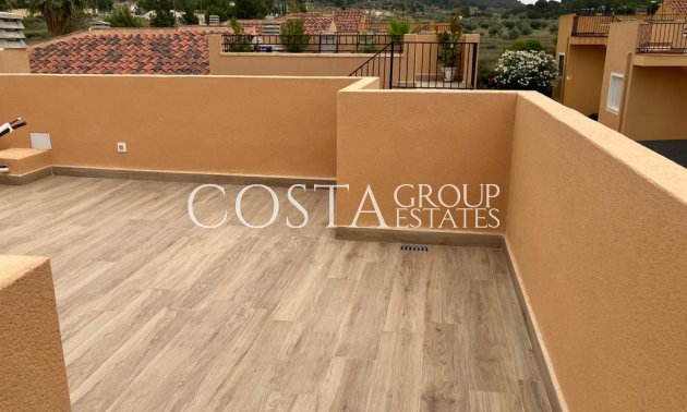 Nowy budynek - Willa -
La Romana