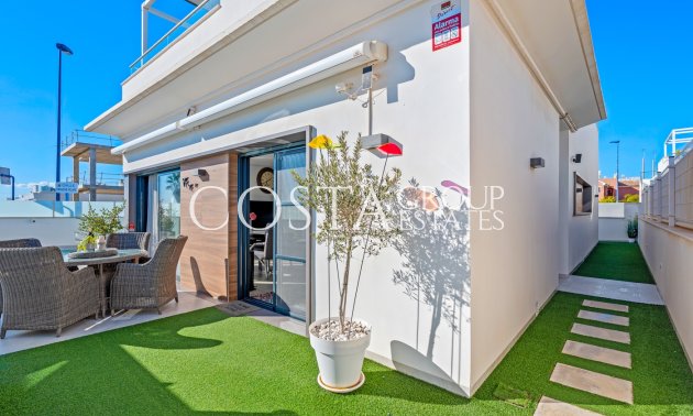 Resale - Villa -
Los Alcazares - Euro Roda