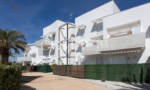 Neue Gebäude - Apartments -
Vera