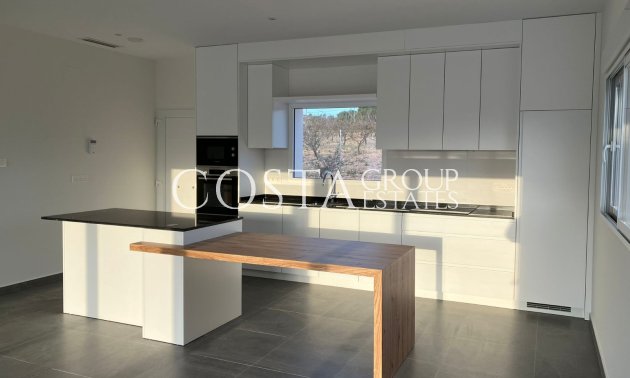 Nowy budynek - Willa -
Pinoso