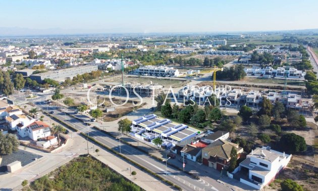 Nowy budynek - Willa -
Dolores