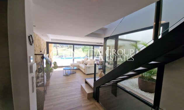 Odsprzedaż - Willa -
Monforte del Cid