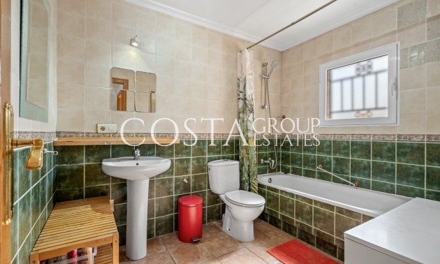 Herverkoop - Villa -
Orihuela Costa - Castillo de Don Juan