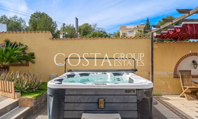 Herverkoop - Villa -
Orihuela Costa - Castillo de Don Juan