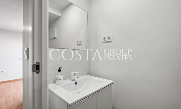 Herverkoop - Villa -
Orihuela Costa - Castillo de Don Juan