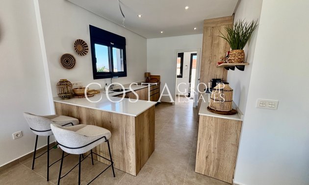 Neue Gebäude - Villa -
Rafal