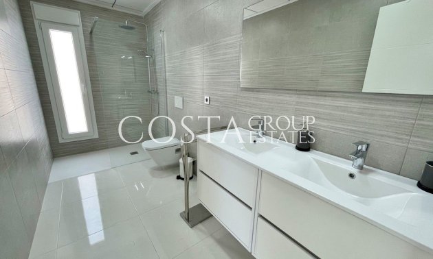 Neue Gebäude - Villa -
Rafal