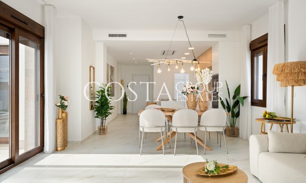 Nowy budynek - Willa -
Polop