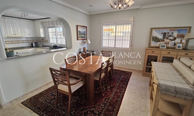 Herverkoop - Villa -
Orihuela Costa - La Zenia