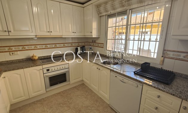 Herverkoop - Villa -
Orihuela Costa - La Zenia
