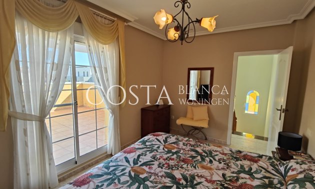 Herverkoop - Villa -
Orihuela Costa - La Zenia