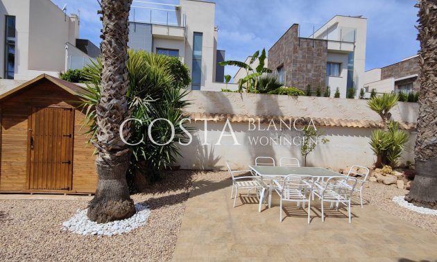 Herverkoop - Villa -
Orihuela Costa - La Zenia