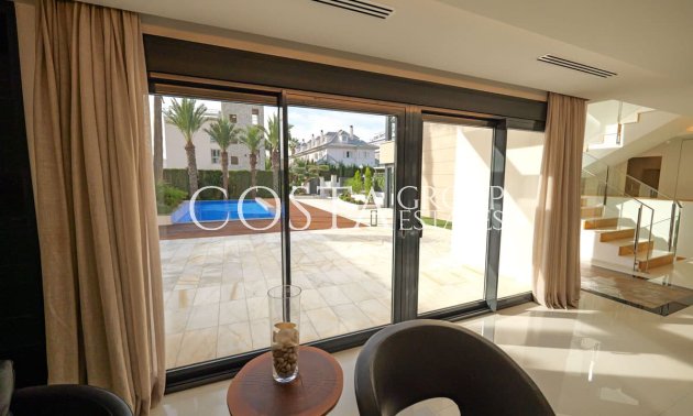 Nieuwbouw Woningen - Villa -
Torrevieja