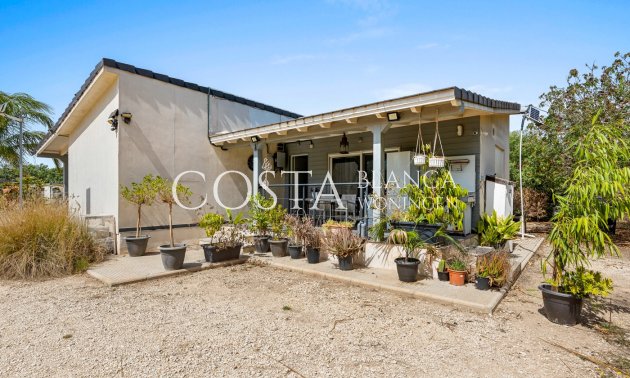 Herverkoop - Villa -
Elche Pedanías - Las Bayas