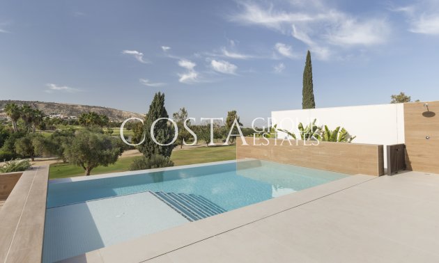 Nowy budynek - Willa -
La Finca Golf