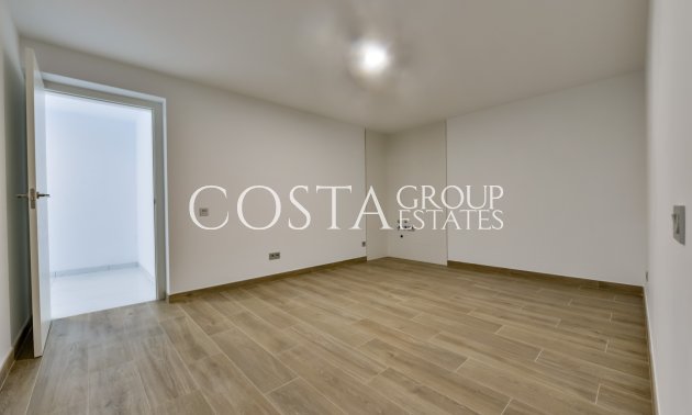 Neue Gebäude - Villa -
Finestrat