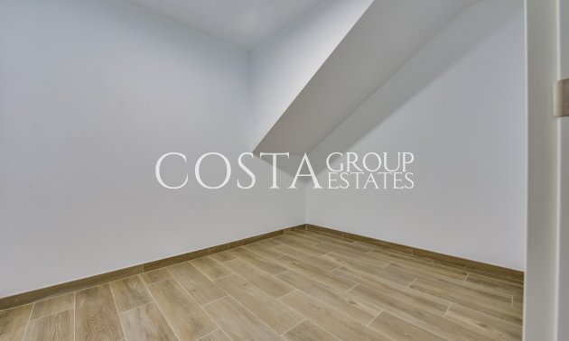 Neue Gebäude - Villa -
Finestrat