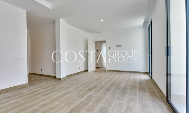 Neue Gebäude - Villa -
Finestrat