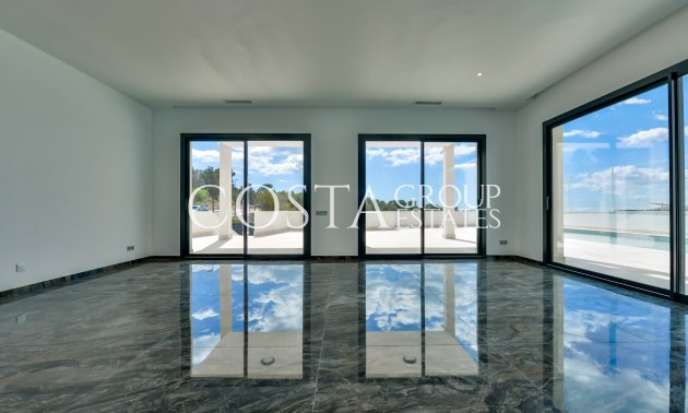 Neue Gebäude - Villa -
Finestrat
