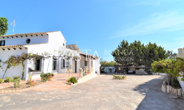 Herverkoop - Villa -
Orihuela Costa - Villamartín