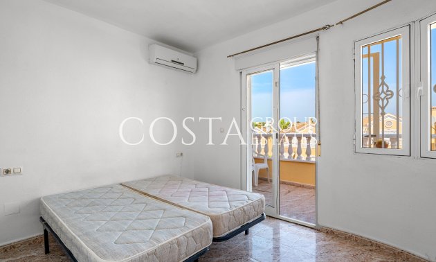 Herverkoop - Huis -
Orihuela Costa - Las Filipinas