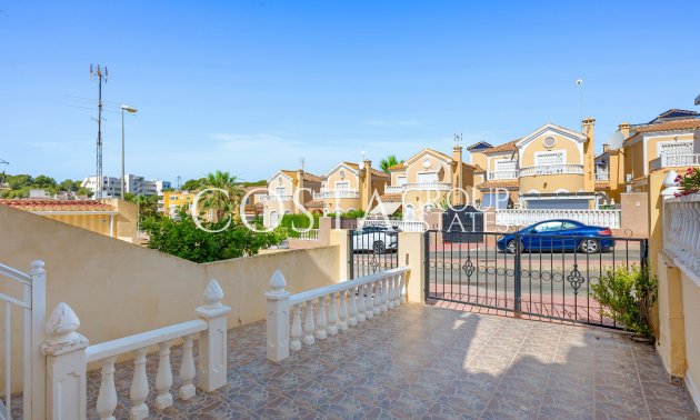 Herverkoop - Huis -
Orihuela Costa - Las Filipinas