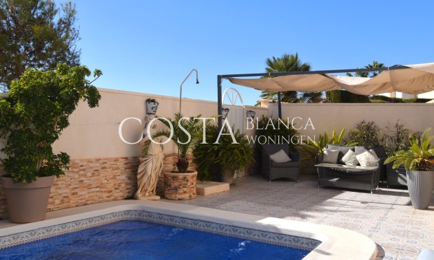 Herverkoop - Villa -
Orihuela Costa - Playa Flamenca