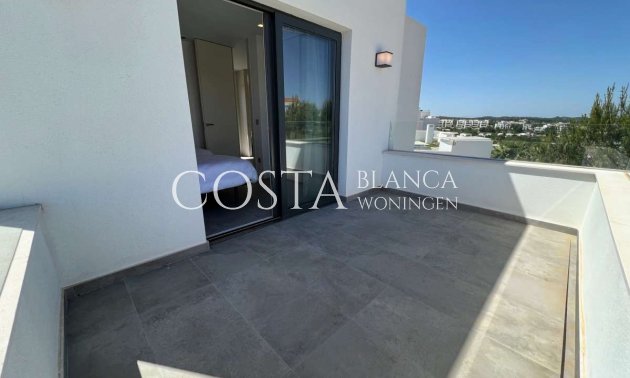 Herverkoop - Villa -
Orihuela - Las Colinas Golf