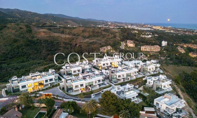 Nowy budynek - Willa -
Marbella - Rio Real Golf