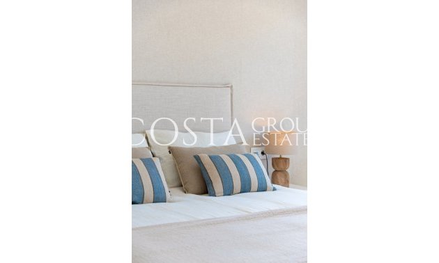 Nowy budynek - Willa -
Mil Palmeras