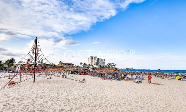 Nowy budynek - Willa -
Orihuela Costa