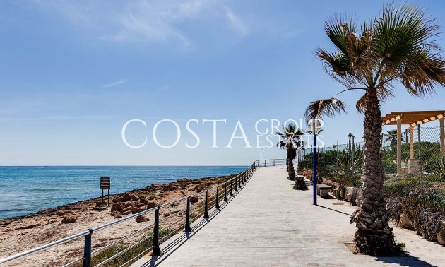Nowy budynek - Willa -
Orihuela Costa