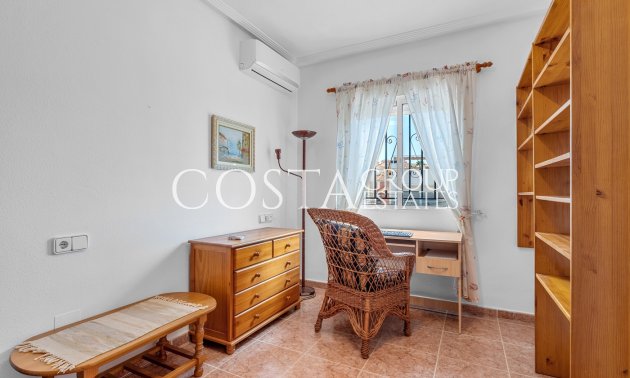 Herverkoop - Villa -
Orihuela Costa - El Galan