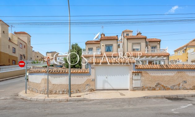 Herverkoop - Villa -
Orihuela Costa - El Galan