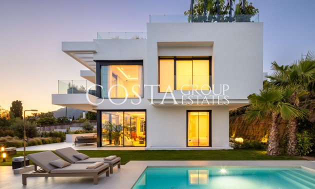 Neue Gebäude - Villa -
Marbella