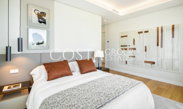 Neue Gebäude - Villa -
Marbella