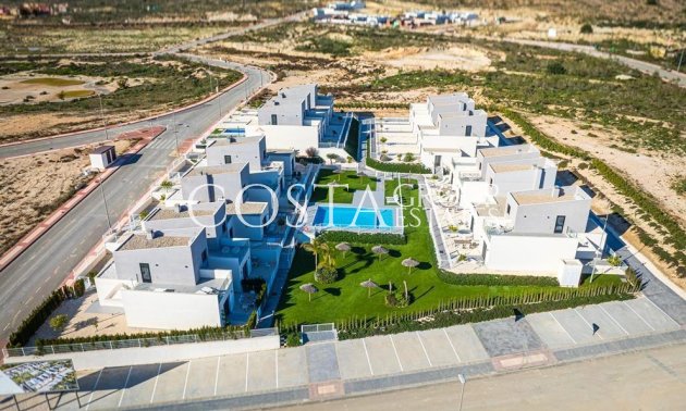 Nowy budynek - Dom -
Banos y Mendigo - Altaona Golf