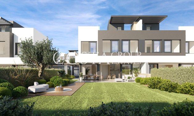 Neue Gebäude - Villa -
Estepona