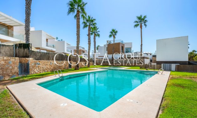 Herverkoop - Villa -
Orihuela Costa - Villamartín