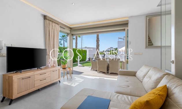 Herverkoop - Villa -
Orihuela Costa - Villamartín