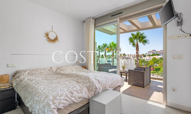 Herverkoop - Villa -
Orihuela Costa - Villamartín